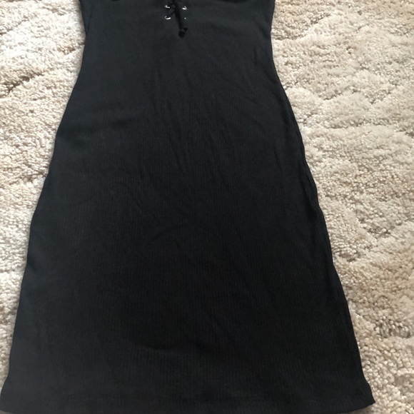 Black dress - Picture 4 of 4